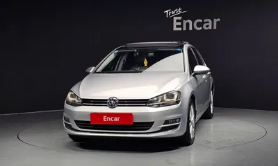 Volkswagen Golf 2015, 112217 км, за 5054.48 USD