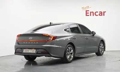 Hyundai Sonata 2021, 117797 км, за 9181.48 USD