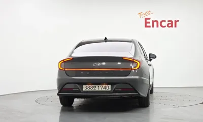 Hyundai Sonata 2021, 117797 км, за 9181.48 USD