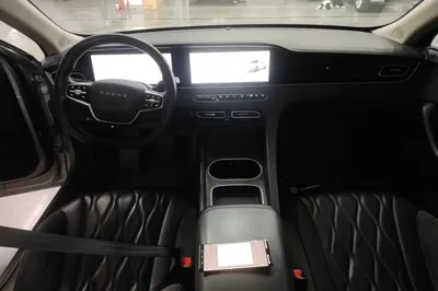 Roewe D7 2023, 19000 км, за 11191 USD - фото 12