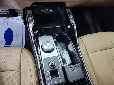Kia Sorento 2024, 49060 км, за 28325.83 USD - фото 8