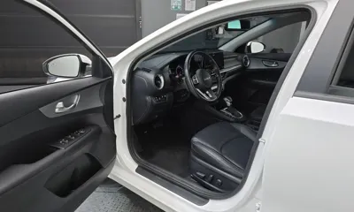 Kia K3 2022, 94145 км, за 11700.17 USD - фото 10