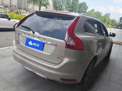 Volvo XC60 2017, 133400 км, за 10093.98 USD
