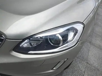 Volvo XC60 2017, 133400 км, за 10093.98 USD