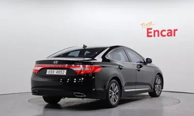 Hyundai Grandeur 2014, 182810 км, за 2841.1 USD