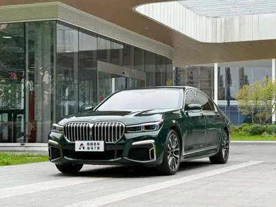 BMW 7 Series · 2020 год