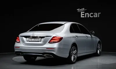 Mercedes-Benz E-Class 2018, 70428 км, за 16588.62 USD