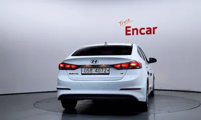 Hyundai Avante 2018, 82910 км, за 7785.02 USD