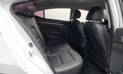 Hyundai Avante 2018, 82910 км, за 7781.46 USD - фото 11