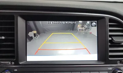 Hyundai Avante 2018, 82910 км, за 7781.46 USD - фото 15