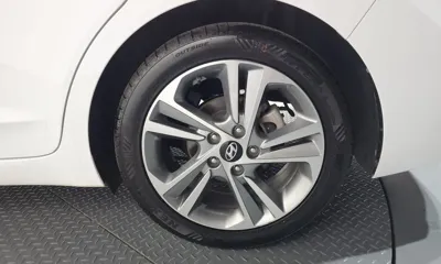 Hyundai Avante 2018, 82910 км, за 7781.46 USD - фото 21