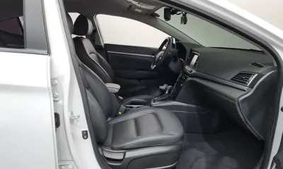 Hyundai Avante 2018, 82910 км, за 7781.46 USD - фото 26