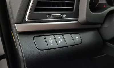 Hyundai Avante 2018, 82910 км, за 7781.46 USD - фото 27