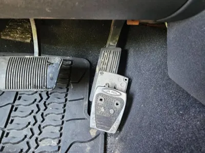 Jeep Wrangler 2010, 148509 км, за 10831.04 USD - фото 12