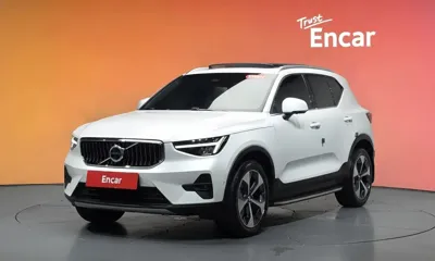Volvo XC40 · 2023 год