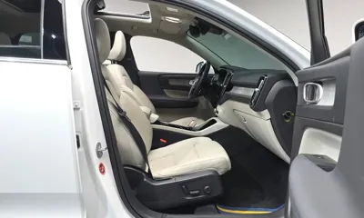 Volvo XC40 2023, 98179 км, за 19036.37 USD - фото 26