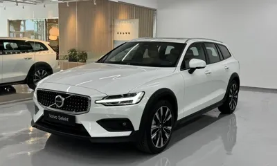 Volvo V60 · 2025 год