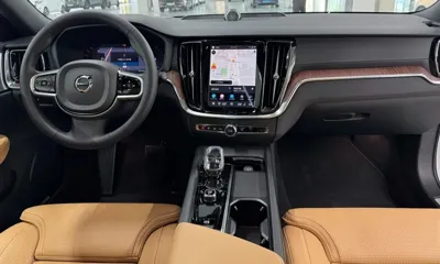 Volvo V60 2025, 1400 км, за 33153.47 USD - фото 7