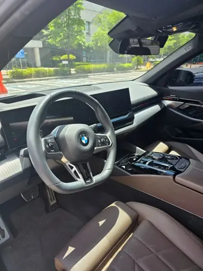 BMW 5-Series 2024, 14500 км, за 40698.04 USD - фото 10