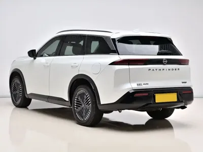 Nissan Teramont 2024, 7800 км, за 28221.94 USD