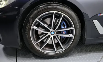 BMW 5-Series 2022, 49708 км, за 25041.29 USD
