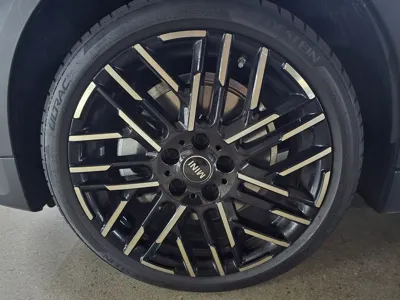 MINI Cooper 2025, 4105 км, за 23419.22 USD