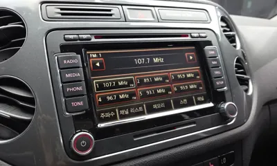 Volkswagen Tiguan 2016, 155936 км, за 4726.27 USD - фото 14