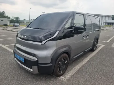 Kia PV5 2026, 3273 км, за 25600.63 USD