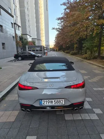 Mercedes-Benz SL-Class 2025, 10000 км, за 108957.94 USD
