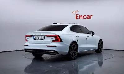 Volvo S60 2021, 62998 км, за 19036.37 USD