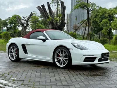 Porsche 718 2021, 60000 км, за 43171.36 USD