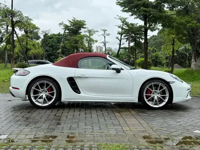 Porsche 718 2021, 60000 км, за 43171.36 USD - фото 9