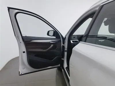 BMW X1 2017, 107300 км, за 8383.79 USD - фото 8