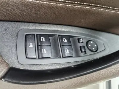 BMW X1 2017, 107300 км, за 8383.79 USD - фото 9