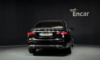 Mercedes-Benz E-Class 2022, 49785 км, за 24767.59 USD