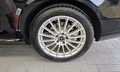 Mercedes-Benz E-Class 2022, 49785 км, за 24767.59 USD - фото 21