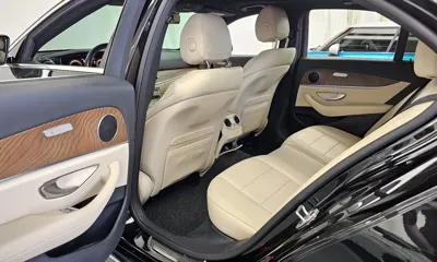 Mercedes-Benz E-Class 2022, 49785 км, за 24767.59 USD - фото 26