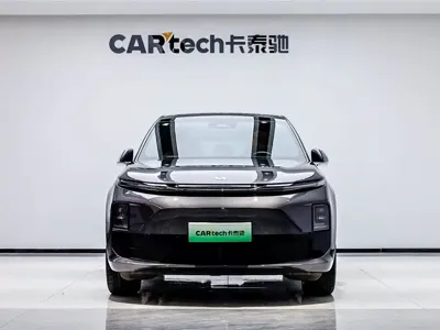 Li Auto Li L6 · 2024 год