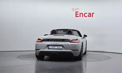Porsche 718 2018, 68055 км, за 33876.24 USD