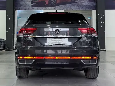 Volkswagen Teramont 2023, 47000 км, за 21335.67 USD