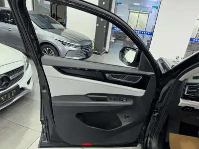 Volkswagen Teramont 2023, 47000 км, за 21335.67 USD - фото 19
