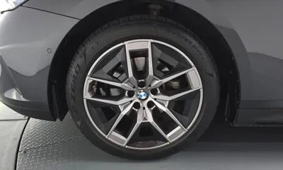 BMW 5-Series 2024, 64649 км, за 29773.12 USD
