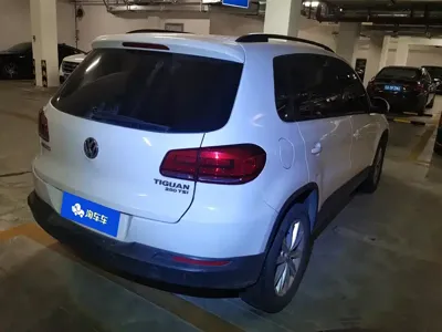 Volkswagen Tiguan 2018, 90500 км, за 7283.56 USD