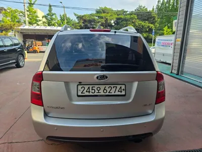 Kia Carens 2011, 178118 км, за 2539.56 USD