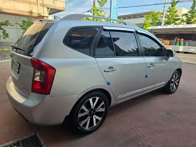 Kia Carens 2011, 178118 км, за 2539.56 USD