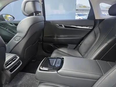 Genesis G80 2023, 68253 км, за 21826.18 USD - фото 8
