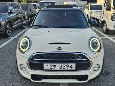 MINI Cooper 2019, 58387 км, за 9035.95 USD