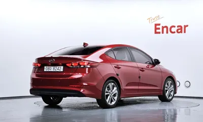 Hyundai Avante 2018, 118618 км, за 5420.42 USD
