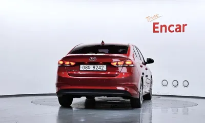 Hyundai Avante 2018, 118618 км, за 5420.42 USD