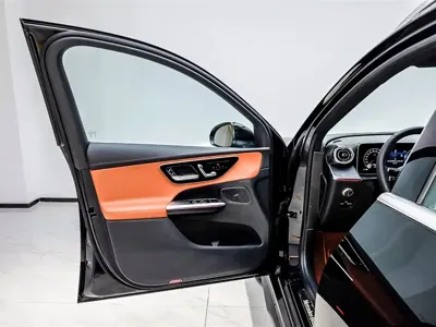 Mercedes-Benz GLC 2025, 41500 км, за 39434.2 USD - фото 8